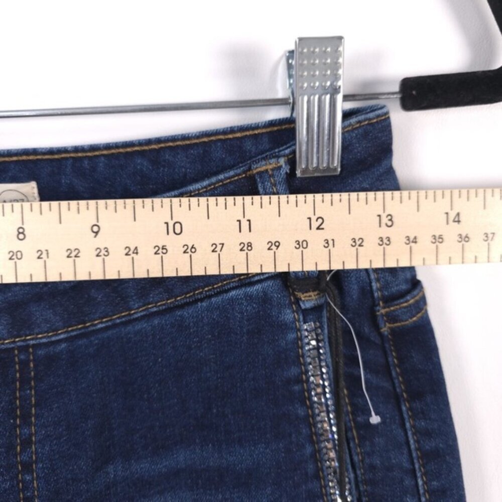 NWT OAT‎ NEW YORK High Rise Wide Leg Rhinestone Pocket Detail Raw Hem Jeans - Picture 9 of 15